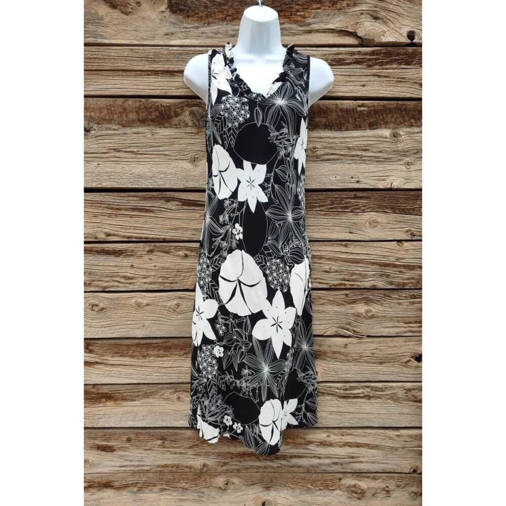 Retro Vintage 1990s Black and White Floral Dress by Dressing Clio